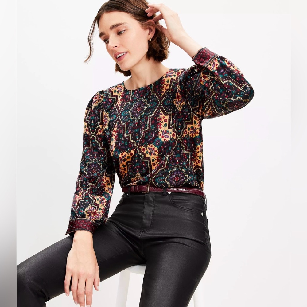 Loft Geo Border Satin Puff Sleeve Blouse Size Small C2-012